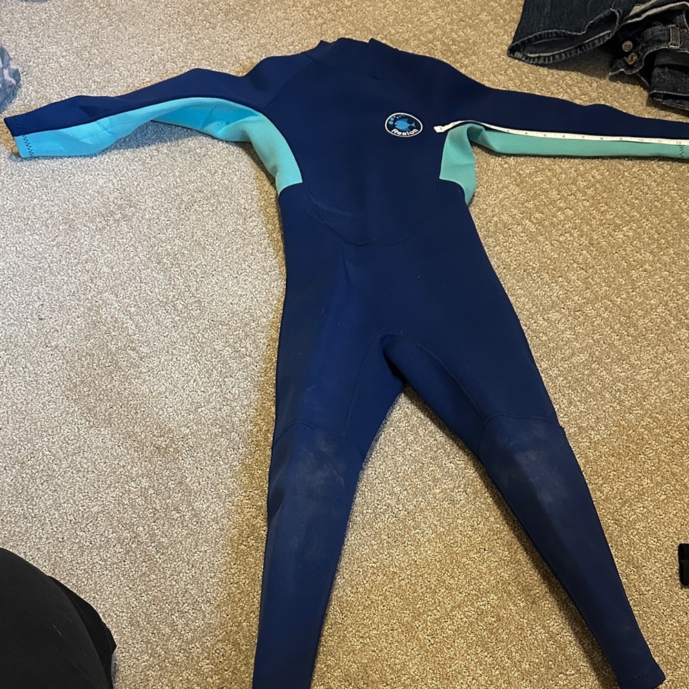 Kids Blue Wet Suit size Small (6/7)